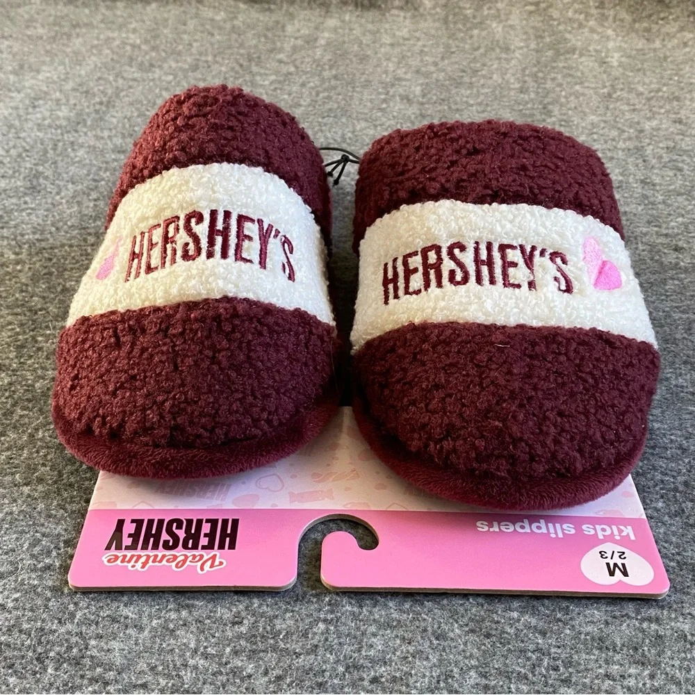 Hershey's‎ Cozy Slippers in Burgundy and White Girls Size 2-3 New